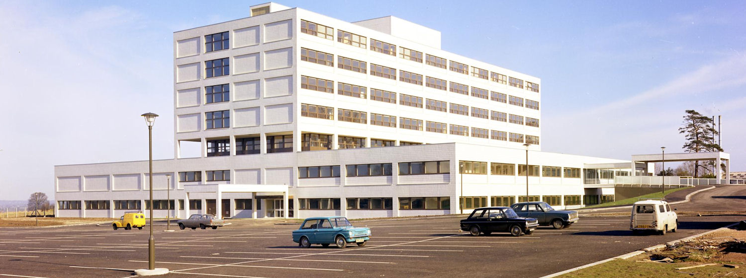 The new JR Women's Centre, 1970s, with almost empty car park