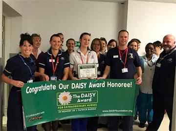 DAISY Award winner Rebecca Pearce and the Cardiology Ward team