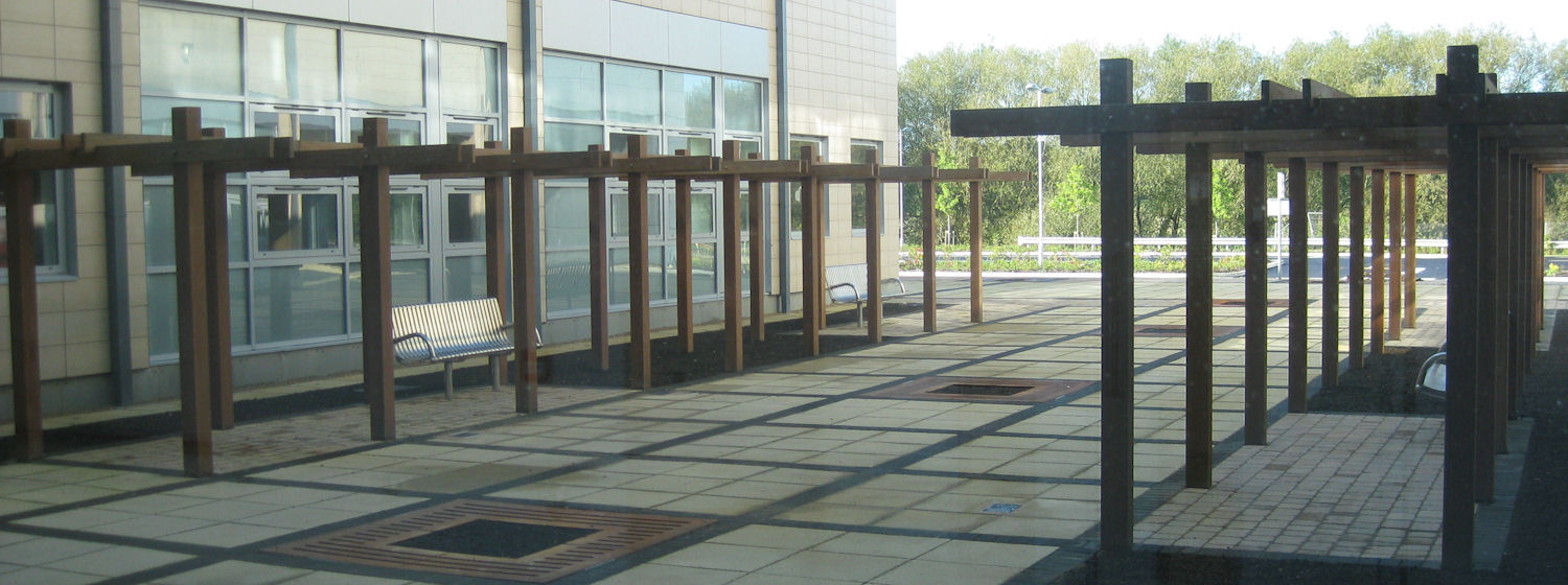 Pergola and seating area outside Churchill Hospital